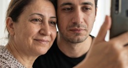 Annem bana miras bırakmadığı için ona kırgındım ama ölümünden sadece 1 hafta sonra telefonuma gelen mesaj ile hayatım tamamen değişecekti.