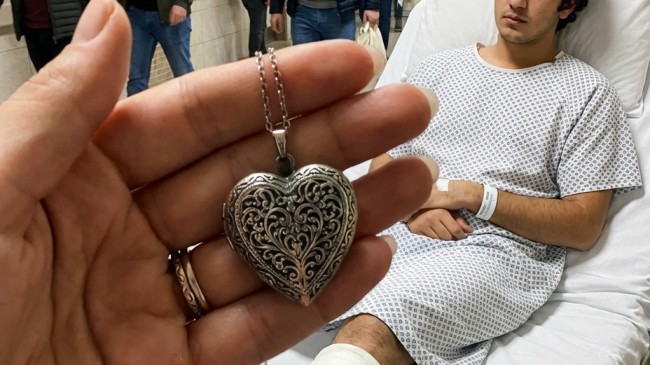 Oğlumun Gece Yarısı Kaza Yaptığı Arabadan Çıkan O Kadın, Kırk Yıllık Sırrımı Ortaya Çıkardı