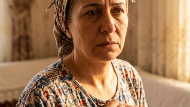 Cami Avlusunda Bulduğum O Kundak Hayatımı Değiştirdi: 30 Yıl Boyunca Sakladığım Sır O Gece Ortaya Çıktı!