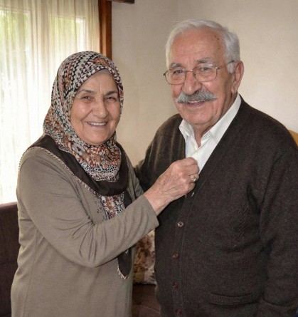 Kocasının Ölümünden Sonra Bir Kadın, Kocasının 50 Yıldan Fazla Süredir Sakladığı Eski Bir Bavulu Buldu