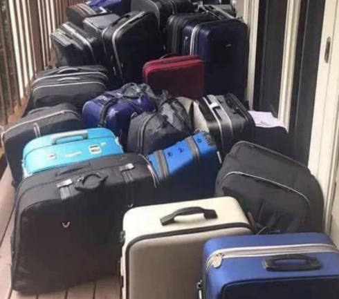 Babamızın Ölümünden Sonra Kız Kardeşim Beni Evden Kovdu – Ama Onun Bunu Önceden Gördüğünü Bilmiyordu