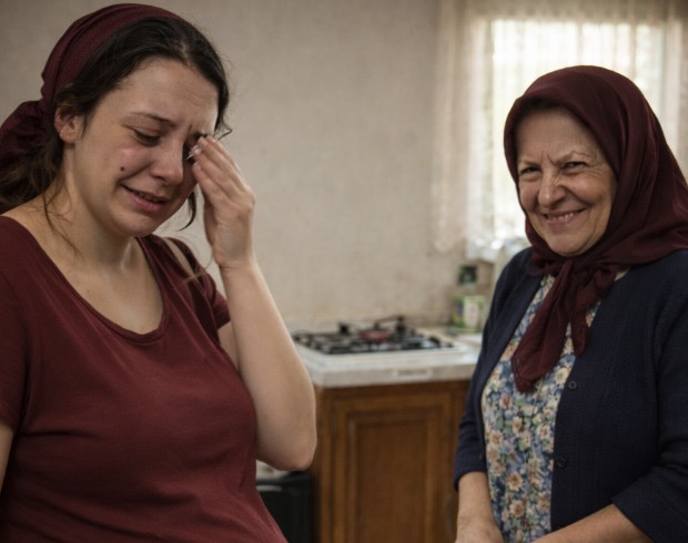 Sekiz aylık hamileydim. Evi toparlamaya çalışırken bir anlık dalgınlıkla kayınvalideme çarptım